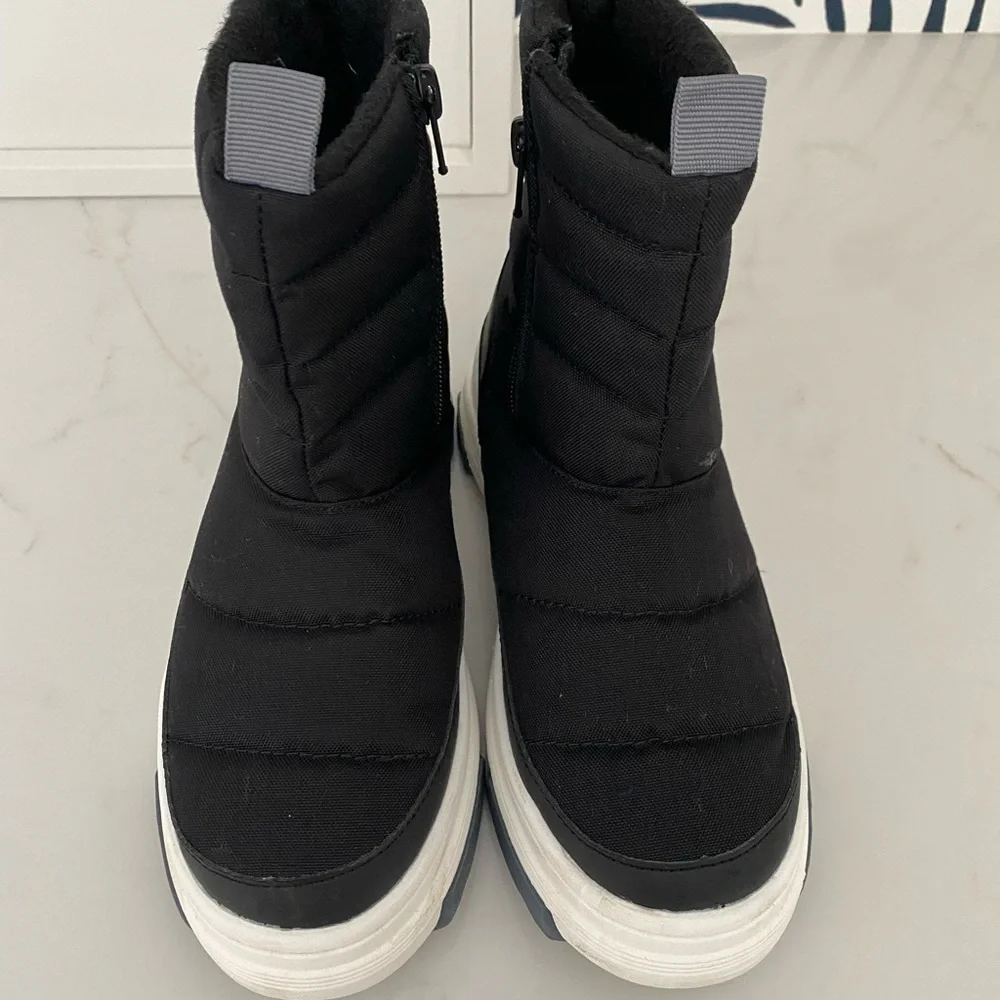 ❤️Zara❤️Padded Hightops - Picture 3 of 5